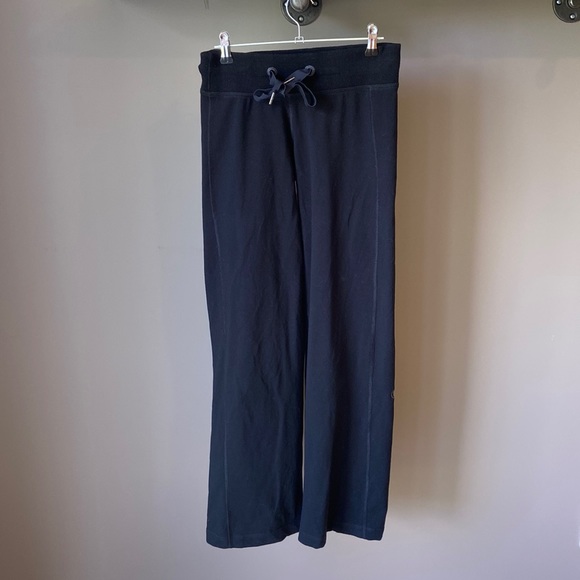 Lululemon black flare joggers size 4 - Picture 1 of 6